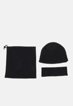 Pier One FLEECE UNISEX SET - Mütze - Black 11 Pier One FLEECE UNISEX SET - Mütze - Black -Pier One 2d2217826bb64e768a7e39ae427c56f1 1