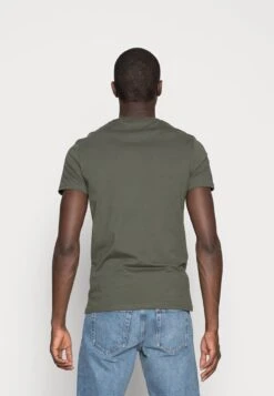 Pier One 3 PACK - T-Shirt Basic - Black/grey/green -Pier One 302b28ae9cfb4ba48ebdbc5d108d4998