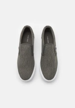 Pier One UNISEX - Sneaker Low - Grey 9 Pier One UNISEX - Sneaker Low - Grey -Pier One 579776f233c041c1a593137d309a6ccd