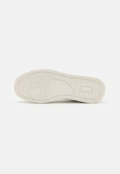 Pier One Sneaker Low - White 10 Pier One Sneaker Low - White -Pier One acbc813ac9cc4c3eba16db31ad5da4fd