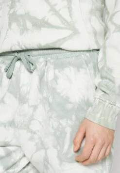 Pier One Shorts - Green -Pier One ddfcbbe17eeb496298c7947389116599