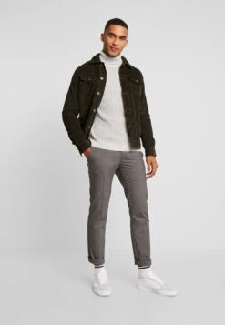 Ausgewählte Produkte -Pier One f235db7263944de8a0e5e43098d35a90